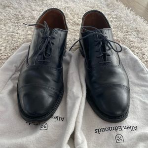 Great condition Allen Edmonds Oxford men’s dress shoes size 6.5